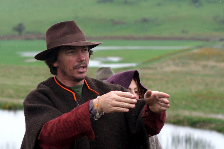 Daz_Taranaki_Pointing.jpg