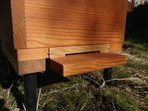 Le plancher en position avec la portière d'hiver