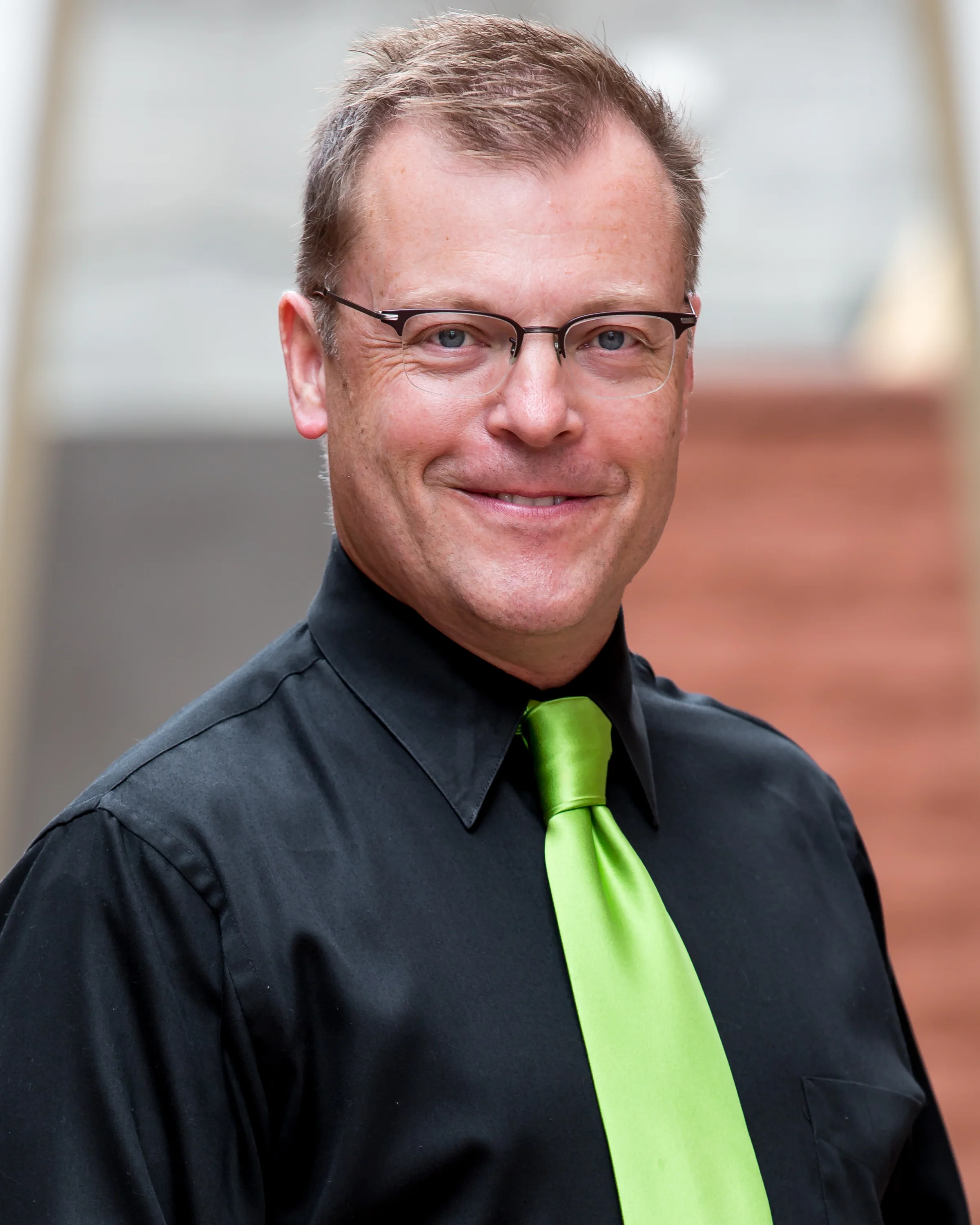 Jeff Alisa Headshot.jpg