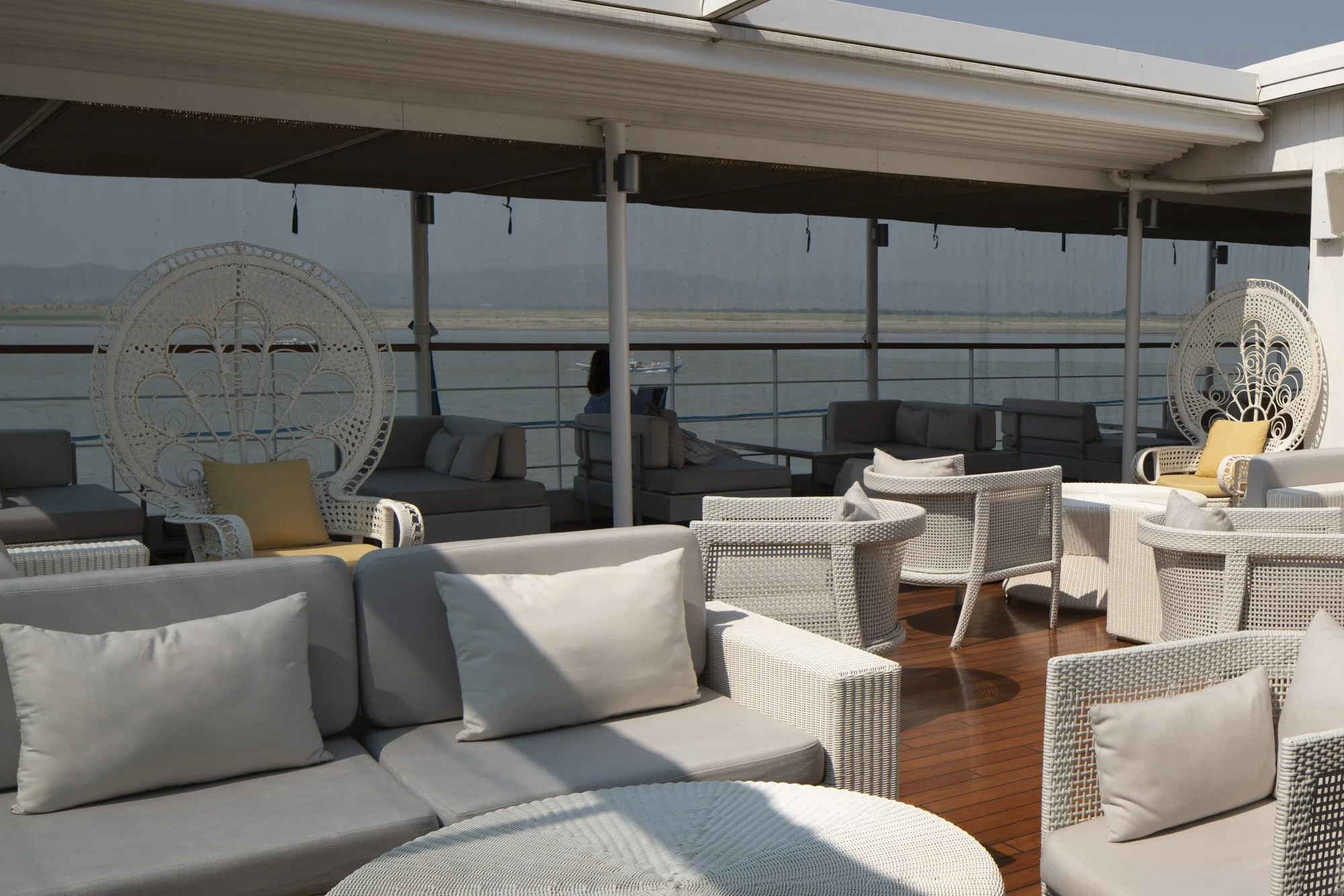 04a-Scout-FurnitureBefore-TGB_20190210_TheStrandCruise_Stills_00058.jpg