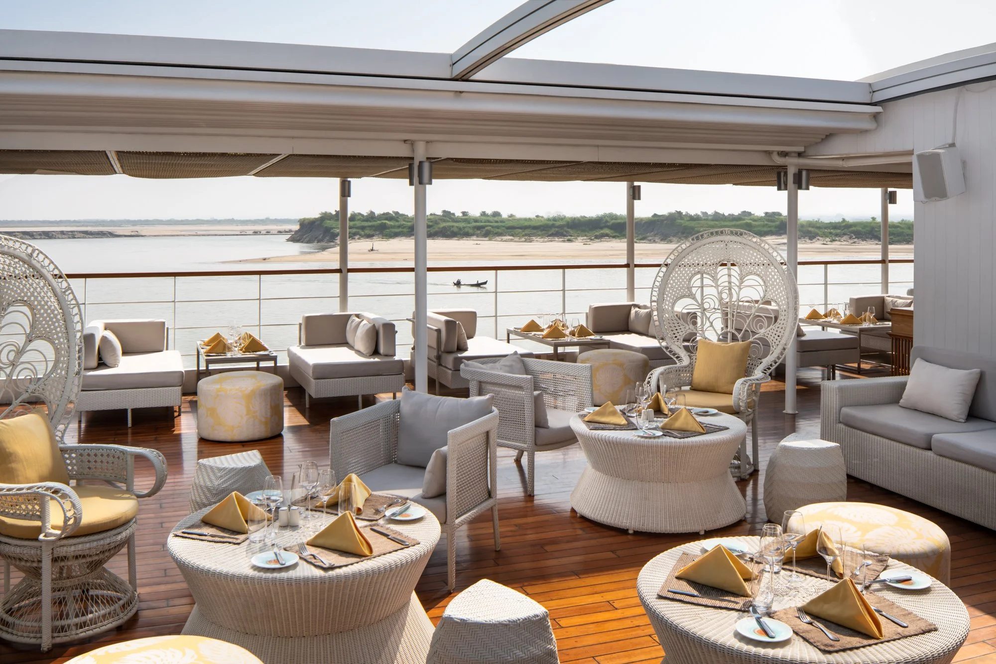 04b-Final-FurnitureFinal-TGB_20190212_TheStrandCruise_Stills_00241_Final_Web.jpg