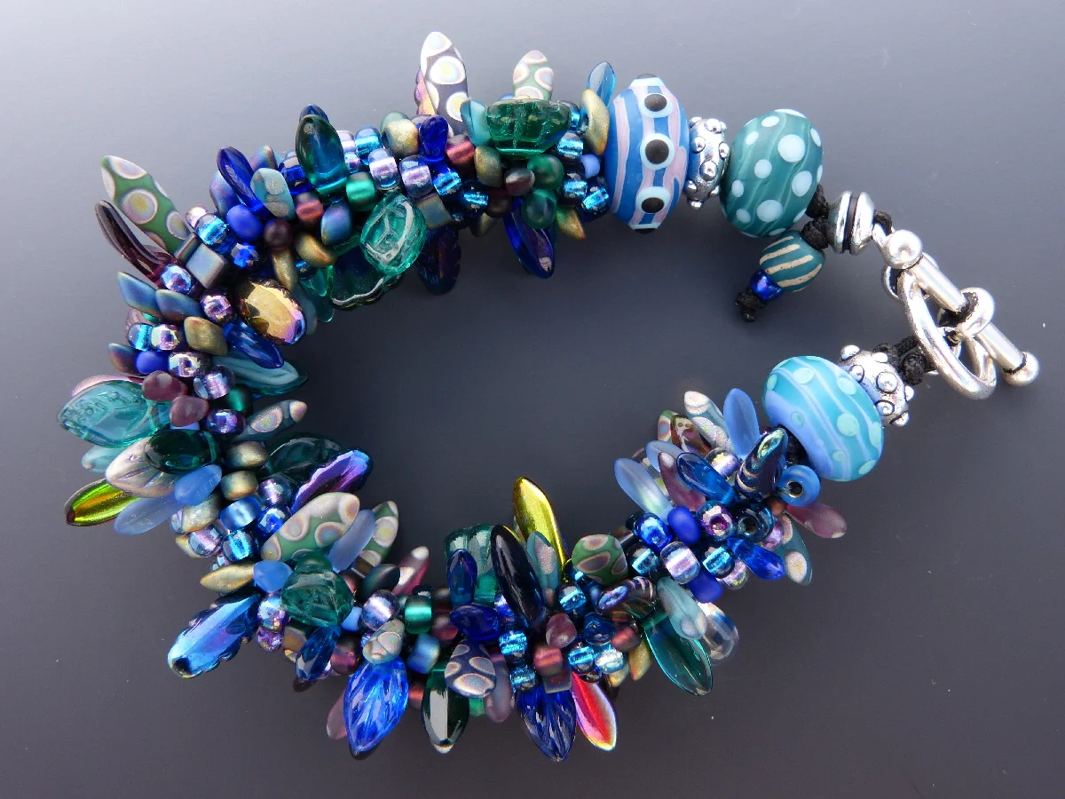 Bead Crochet Bracelet with Teal and Blue Daggers