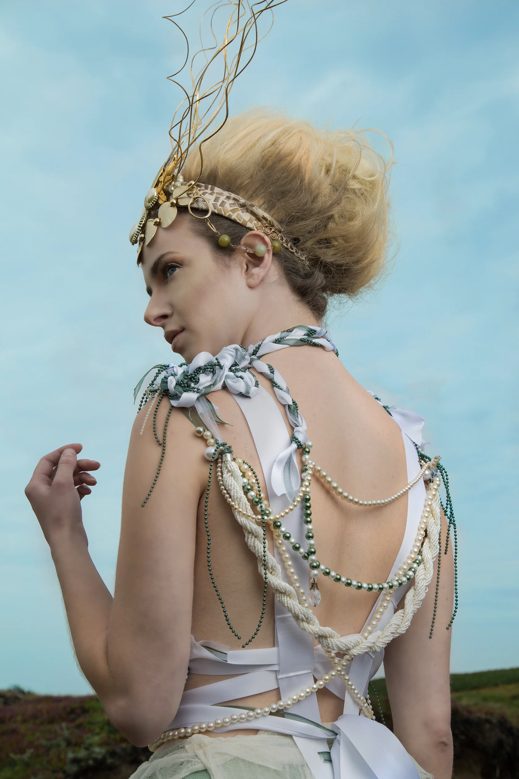 "Lady Pearl" Back Detail