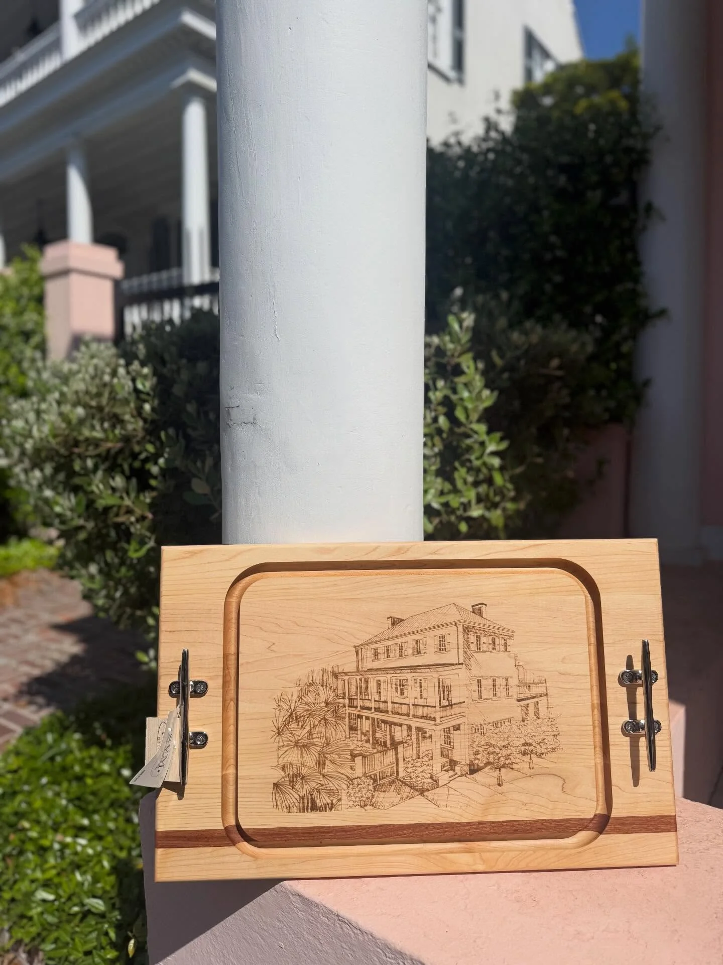 Amazing client shot of a custom closing gift of one of Charleston's historic Battery homes! 

We worked with our friend and client @deluke_realestate to create this custom image for a home on Charleston, South Carolina's iconic Battery.  A beautiful 