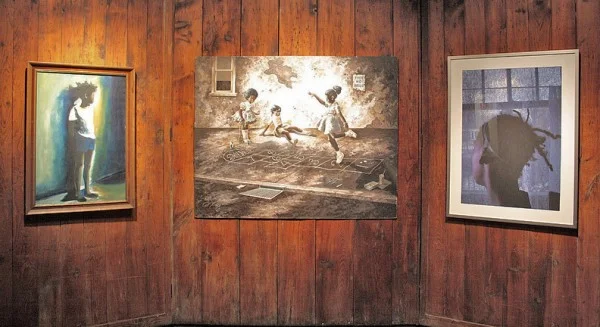TempesttHazel_Recess_SouthSideCommunityArtCenter_InstallationPhoto_3-600x327.jpg