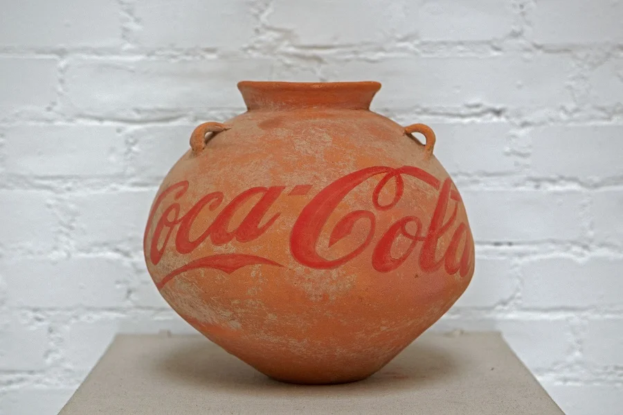 Ai_Weiwei_Neolithic_Vase_with_Coca_Cola.jpg