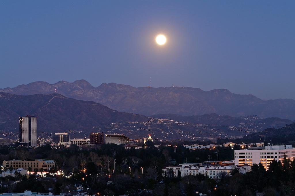 January moon_2012-01-07_17-20-58_5 of 7©MaggieLynch2011.jpg