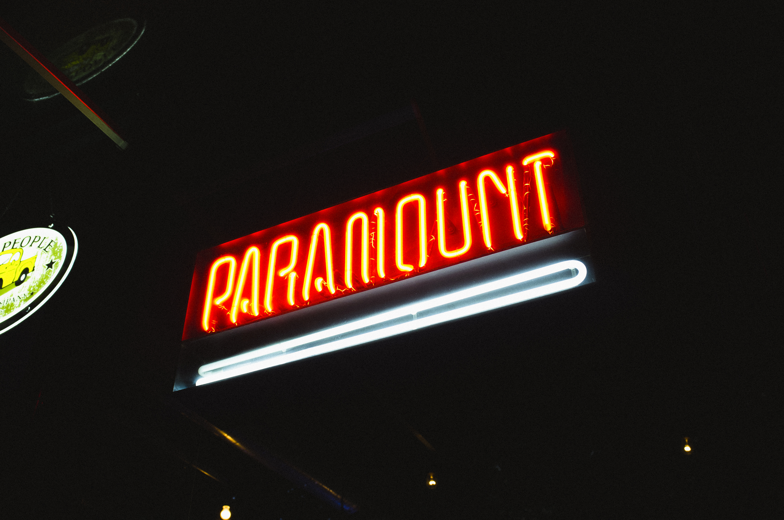 paramount32.jpg