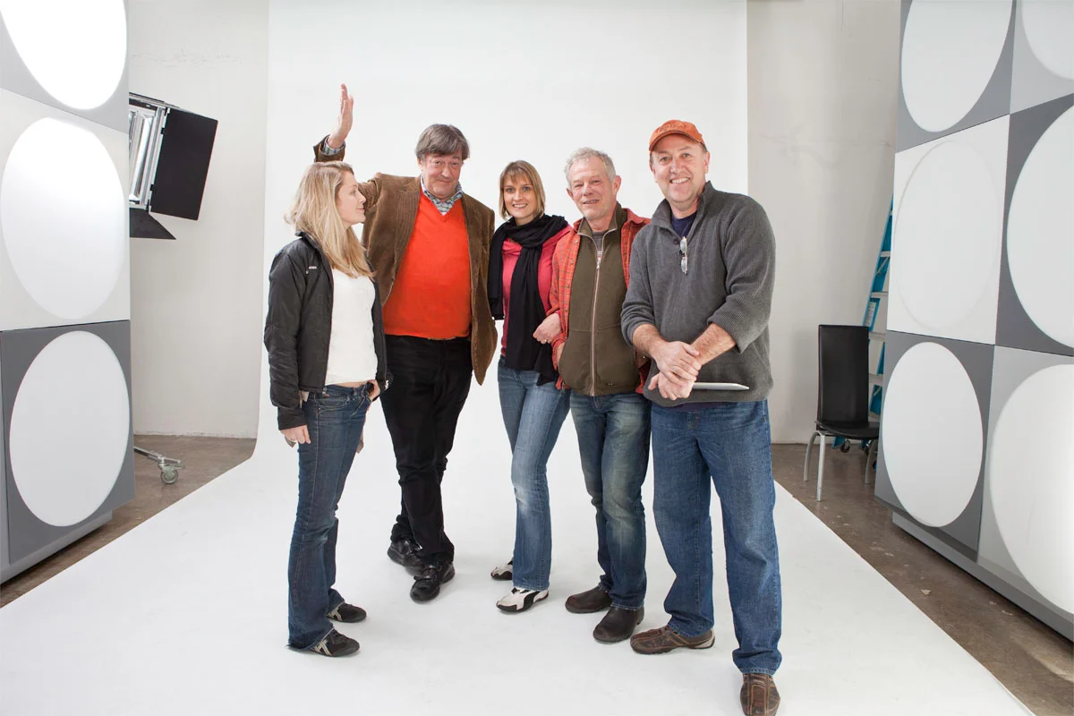 Blue_Sky_LightGrid_BBC_Shoot_Steven_Fry