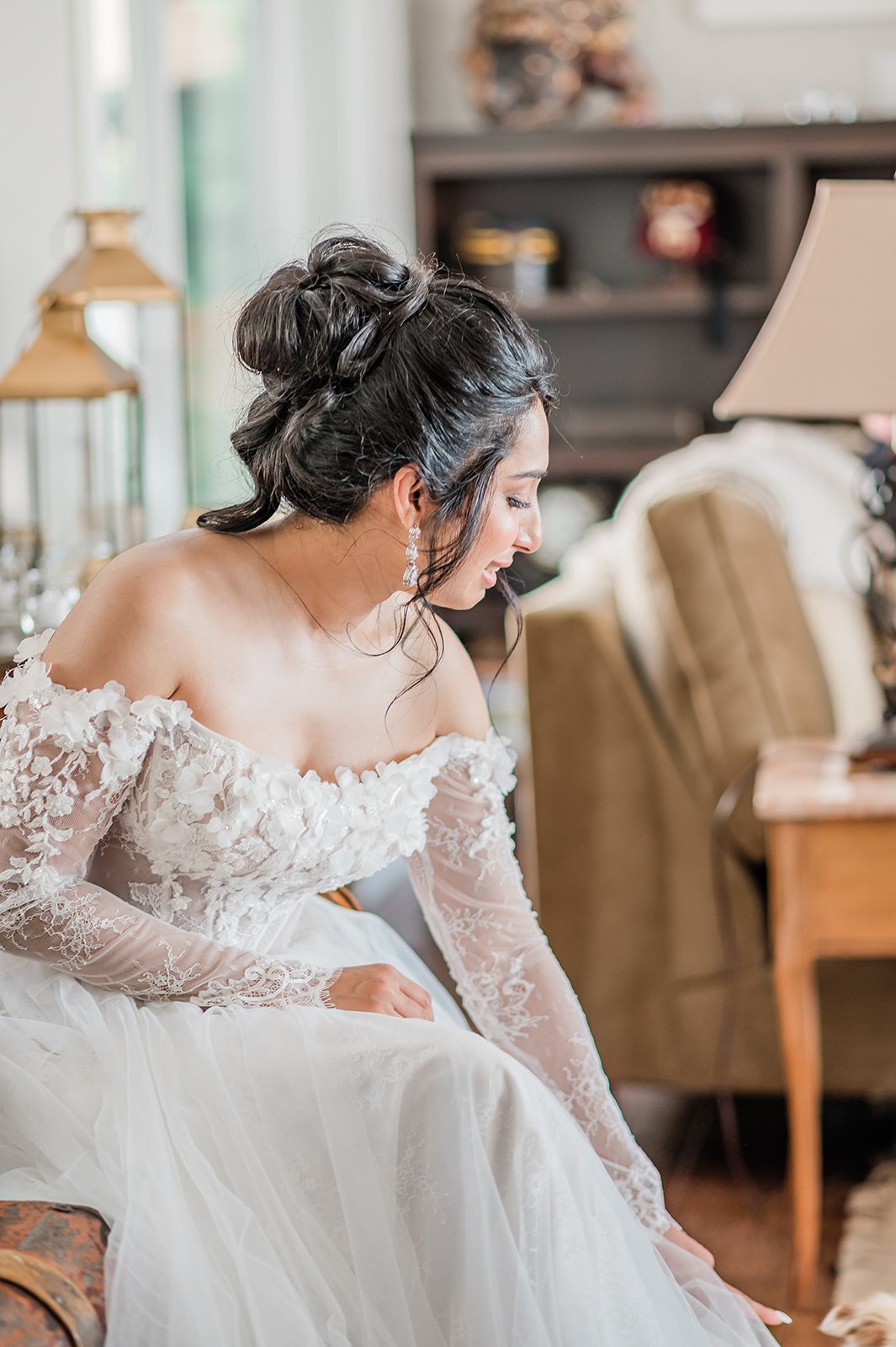 B. Jones Photography | seattle wa engagement photographer | seattle wedding photographer | wedding photographers near me | wedding pictures seattle | Woodmark Wedding | Dog Wedding Seattle