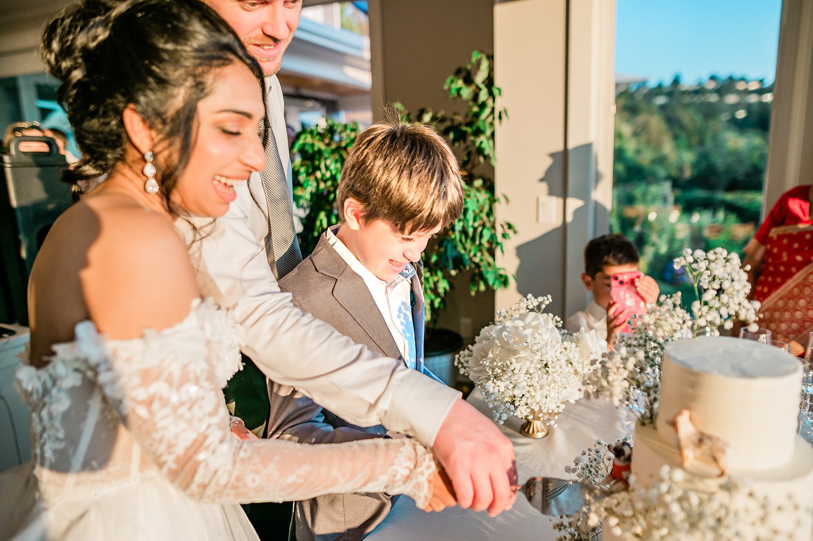 B. Jones Photography | seattle wa engagement photographer | seattle wedding photographer | wedding photographers near me | wedding pictures seattle | Woodmark Wedding | Dog Wedding Seattle