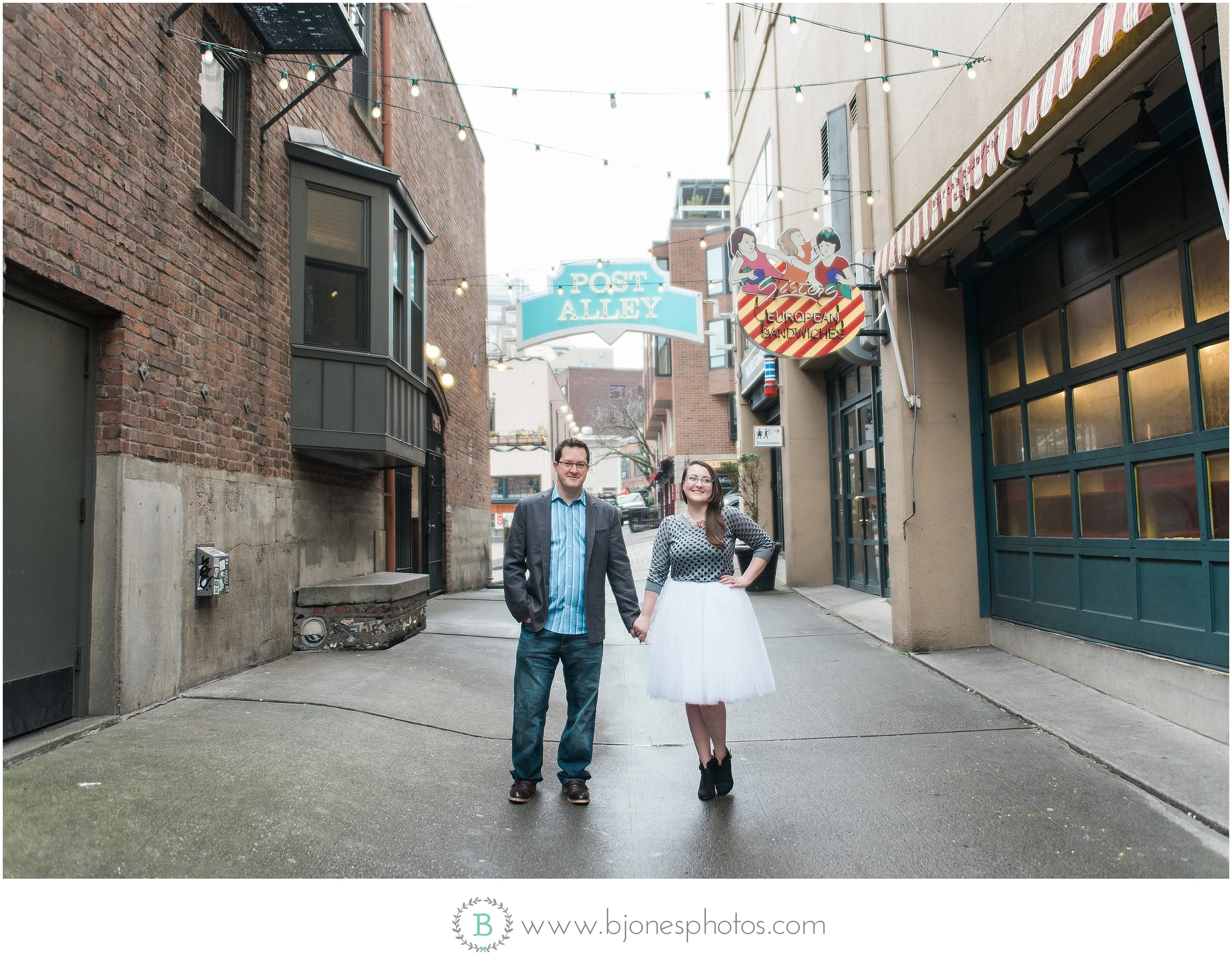 Pike Place Engagement. B. Jones Photography. Seattle Wedding Photographer