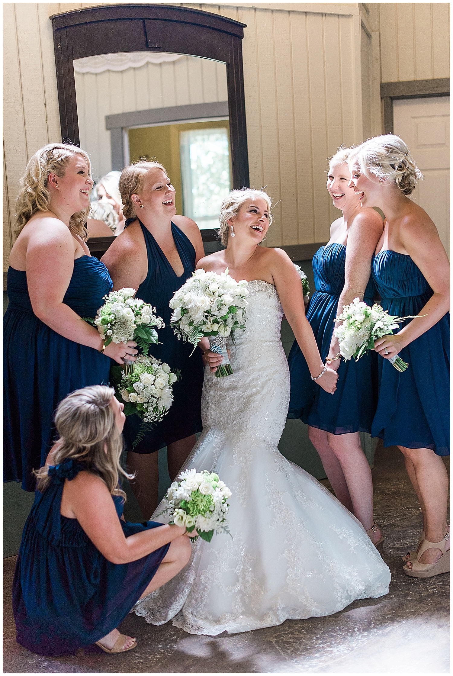 Woodland meadow farms glitter mason jar wedding. Snohomish wedding photographer. Seattle Wedding Photographer