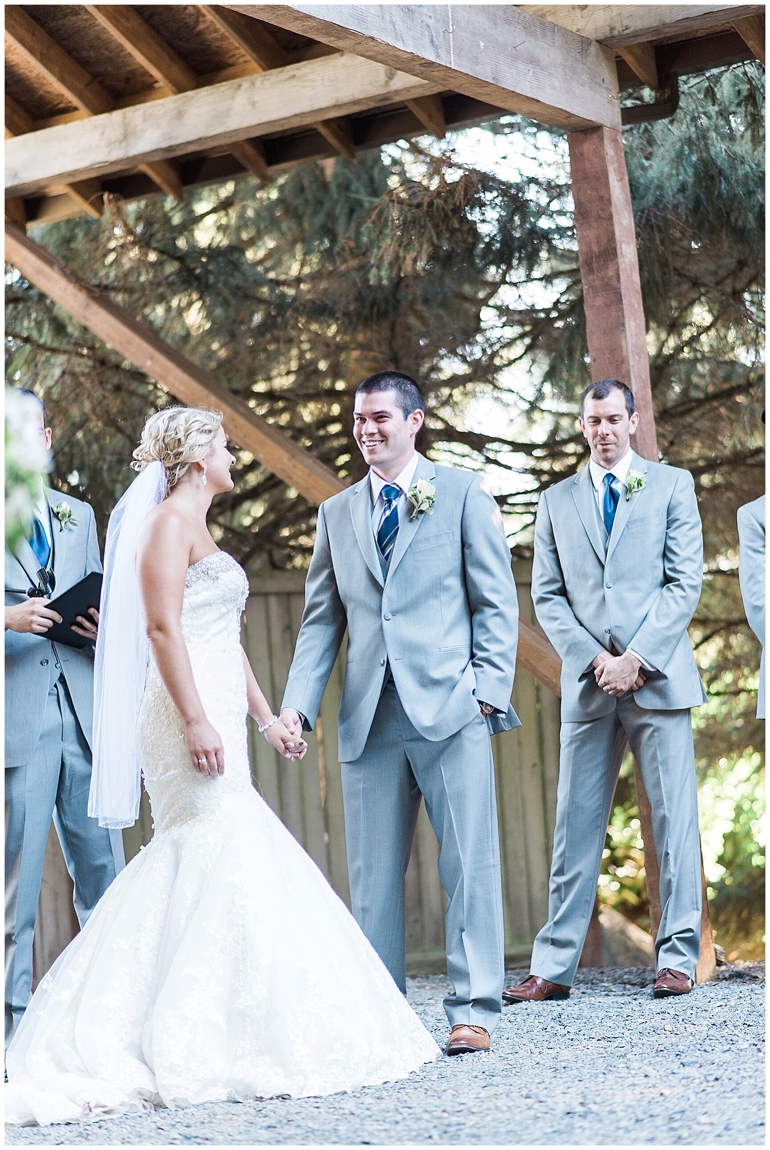 Woodland meadow farms glitter mason jar wedding. Snohomish wedding photographer. Seattle Wedding Photographer