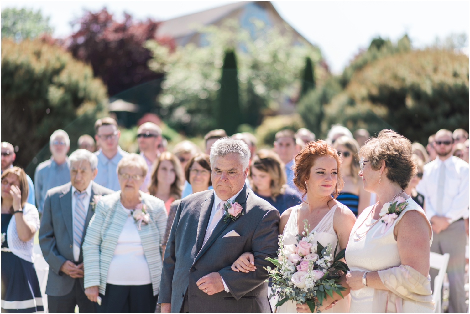 Lord Hill Farms Wedding in Snohomish. Blush, Gold. Glitter. Rustic Chic Wedding.  B. Jones Photography