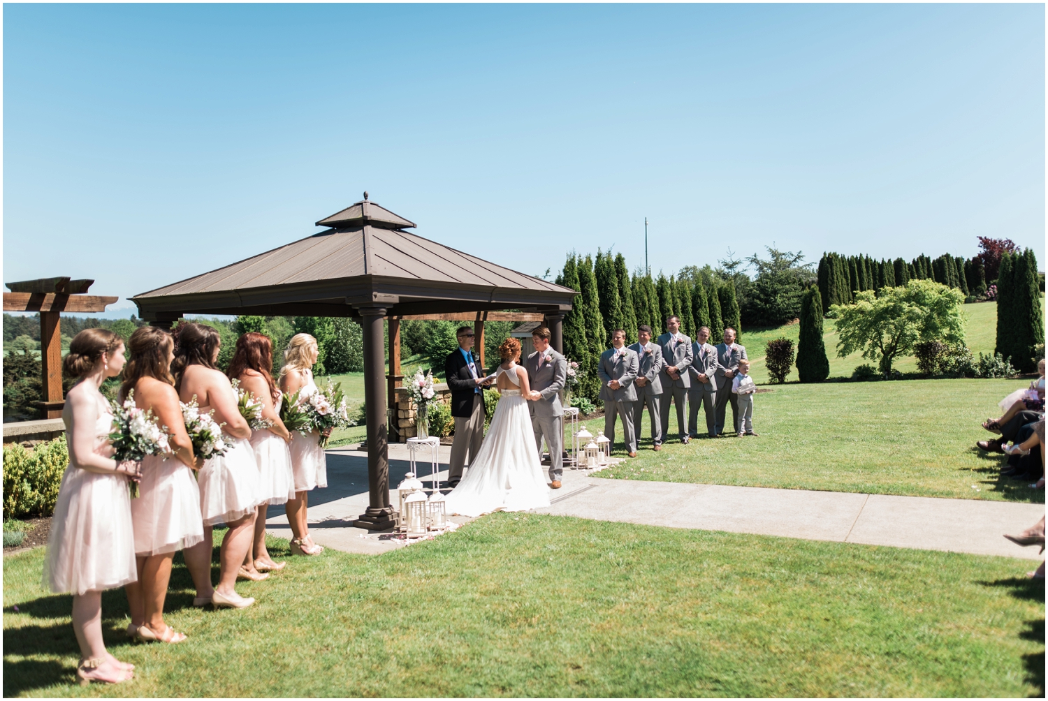 Lord Hill Farms Wedding in Snohomish. Blush, Gold. Glitter. Rustic Chic Wedding.  B. Jones Photography