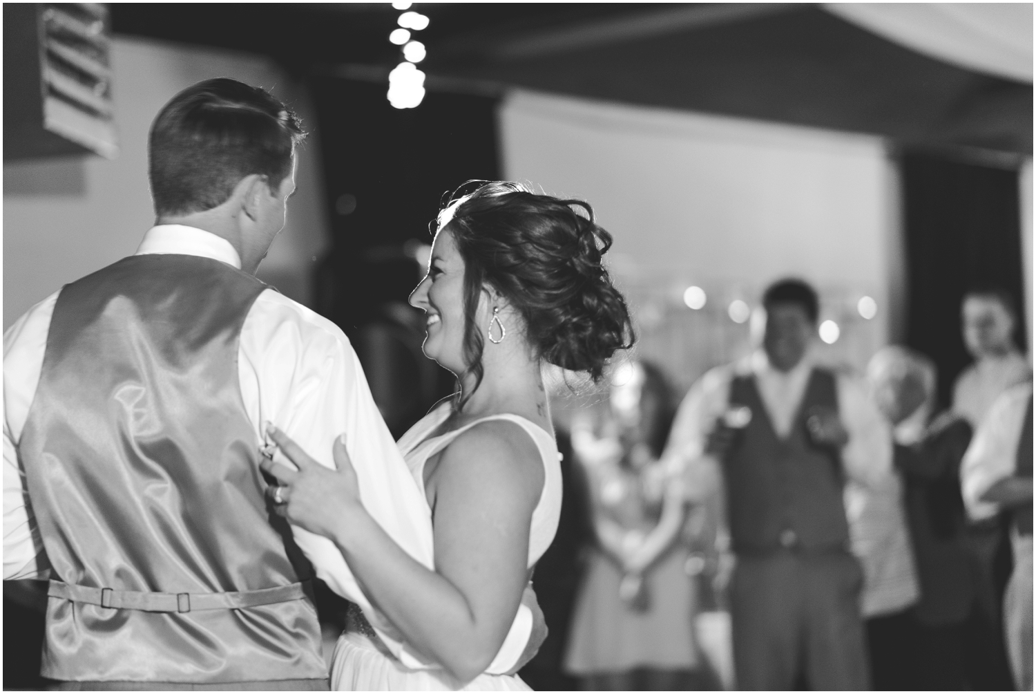 Lord Hill Farms Wedding in Snohomish. Blush, Gold. Glitter. Rustic Chic Wedding.  B. Jones Photography