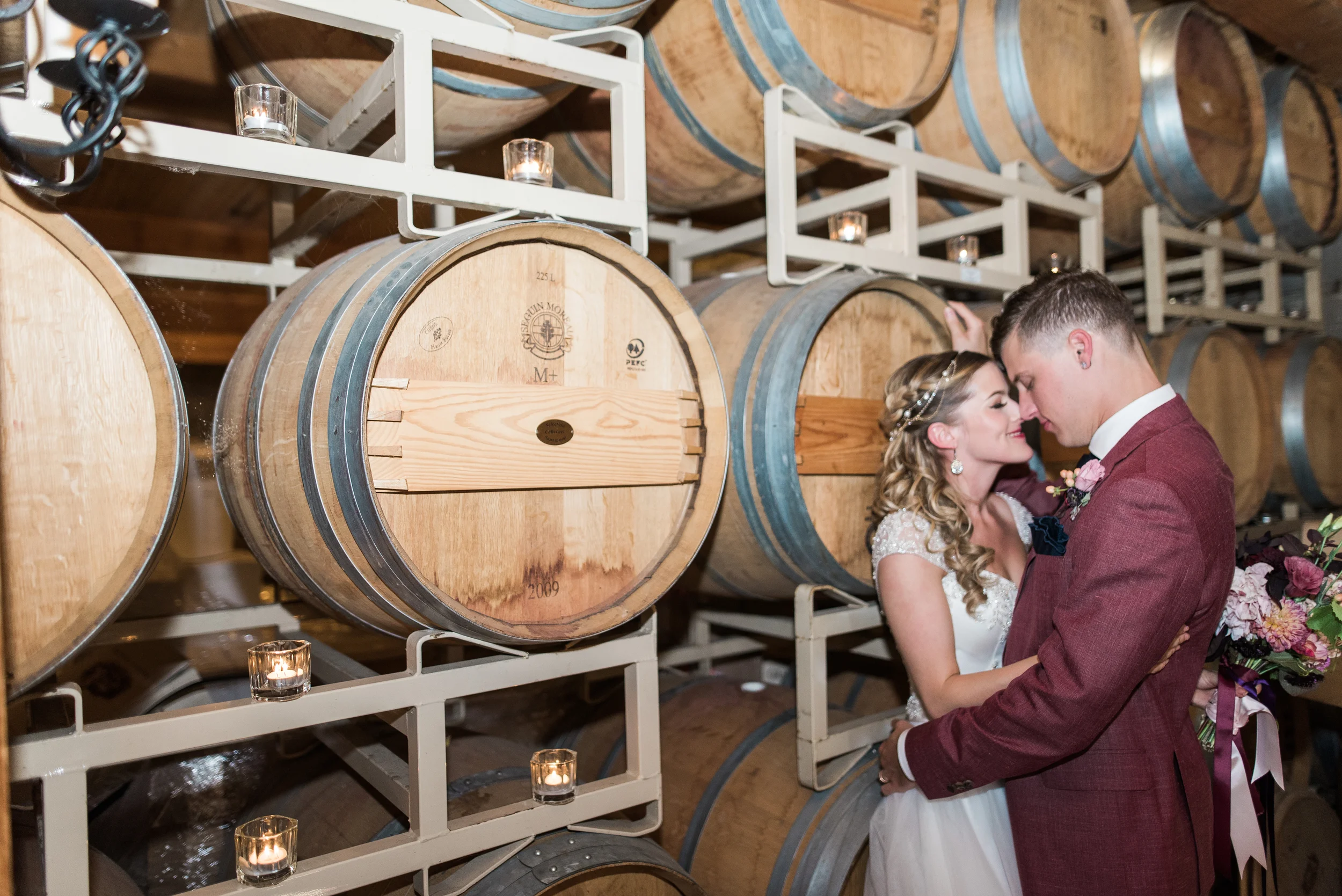 Enchanting Fall Romance: Andrea &amp; Jay's Chateau Lill Wedding in Burgundy Bliss 🍂👰🤵
