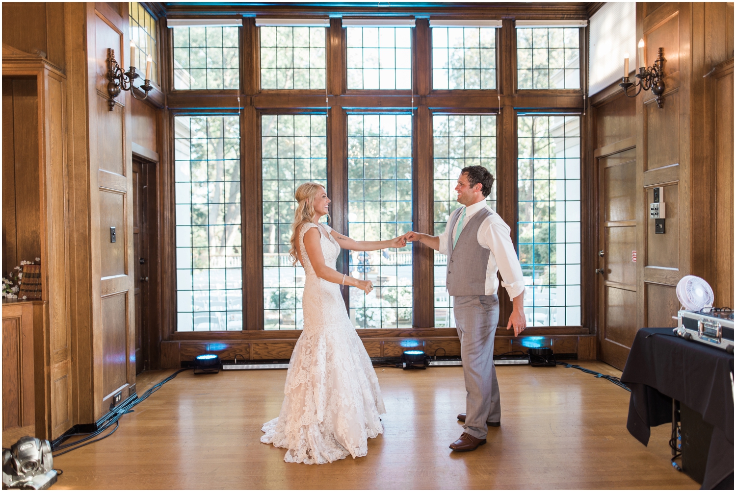 Bailey and Danes Lairmont Manor Wedding. Bellingham Weddin Photographer