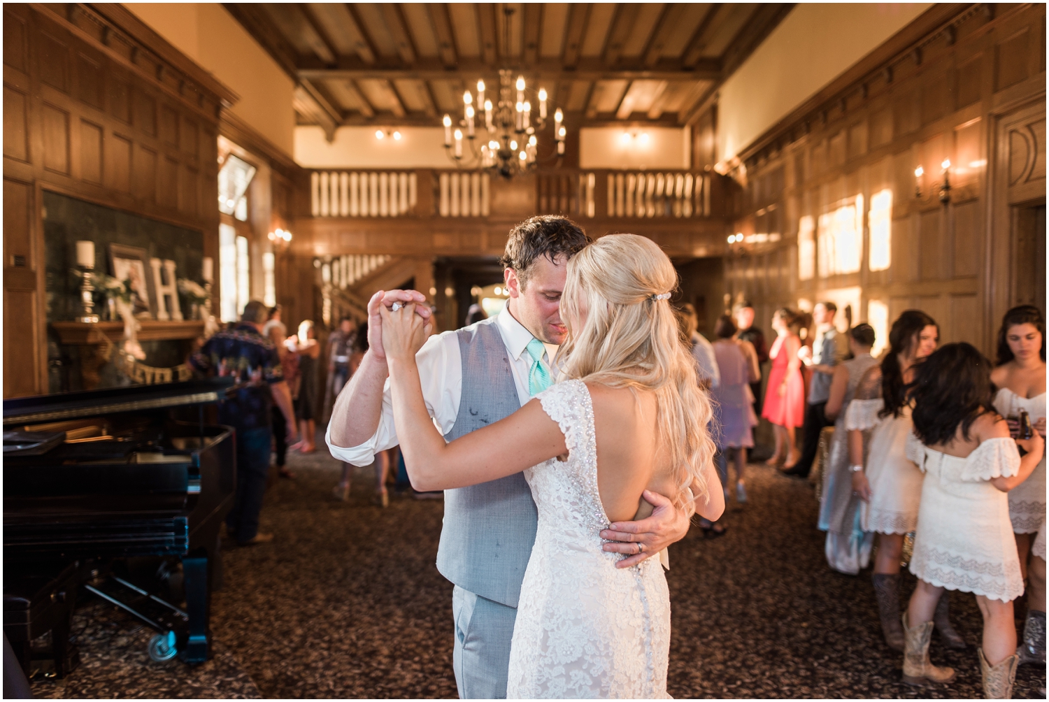 Bailey and Danes Lairmont Manor Wedding. Bellingham Weddin Photographer