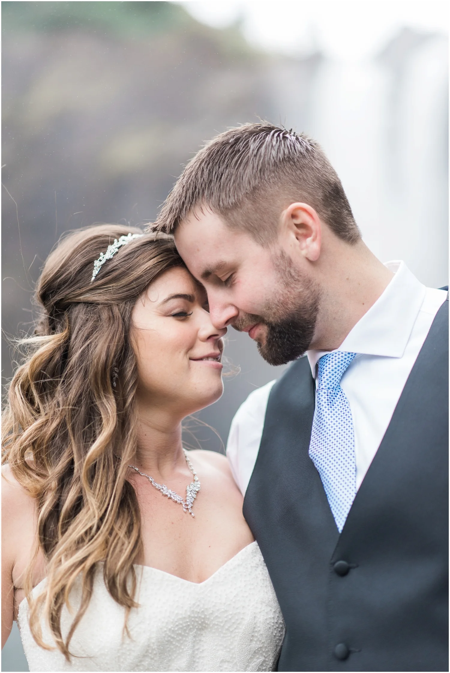 Kristy and marks salish lodge wedding at snoqualmie falls