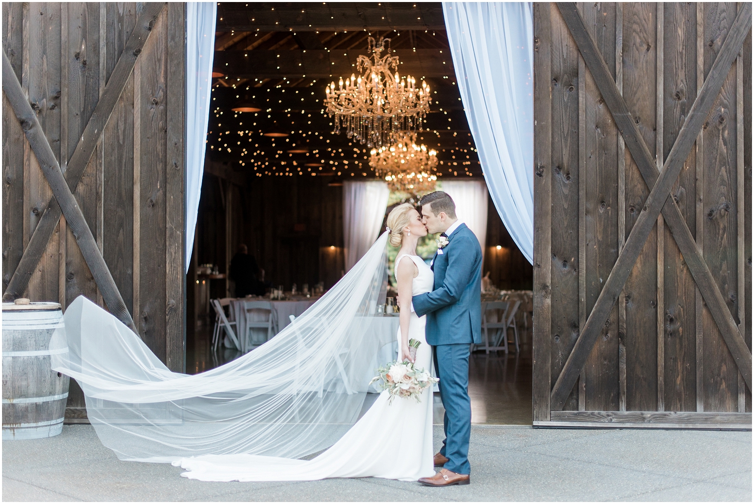 Viel wedding photo inspo at Kelley Farms