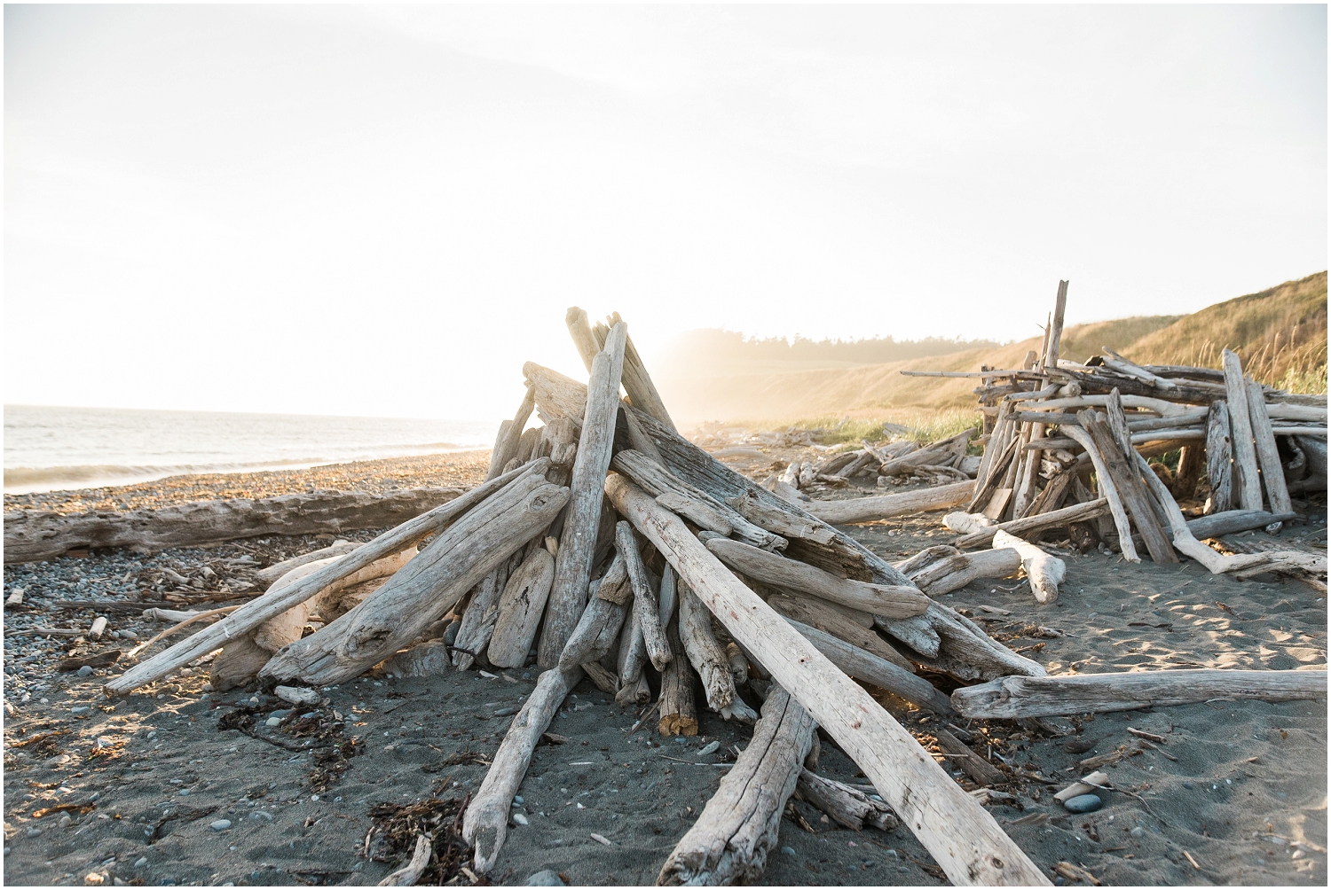 Whidbey Island, PNW Engagment Photographer, Lavendar Farm, Rose Gold, Romantic Photography, Ebeys Landing, Sunset