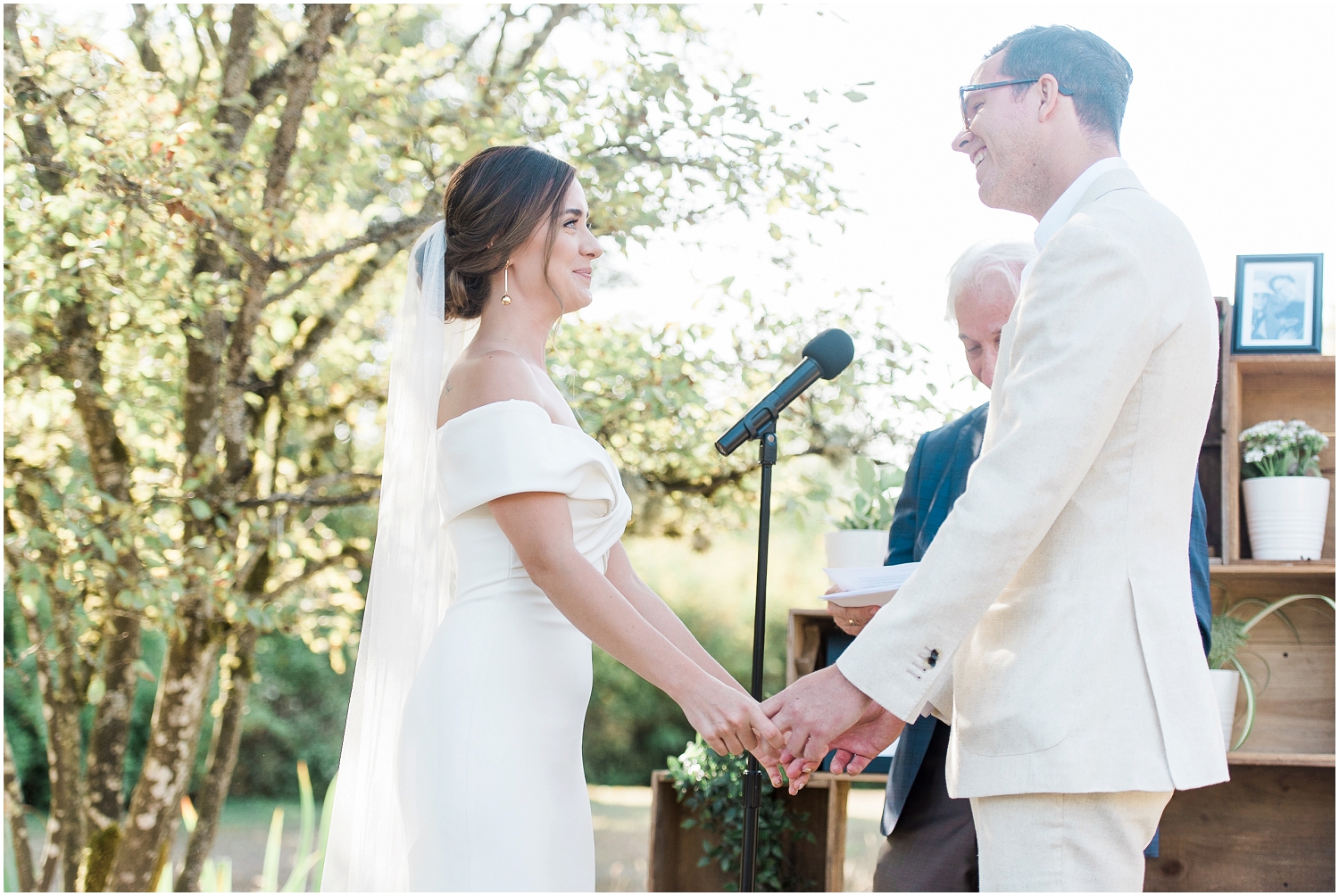  Minimalist, bold, garden wedding, BHLDN, PNW Bride, Seattle, Horticulture, PNW is Best, Classic Wedding, Minimalism 