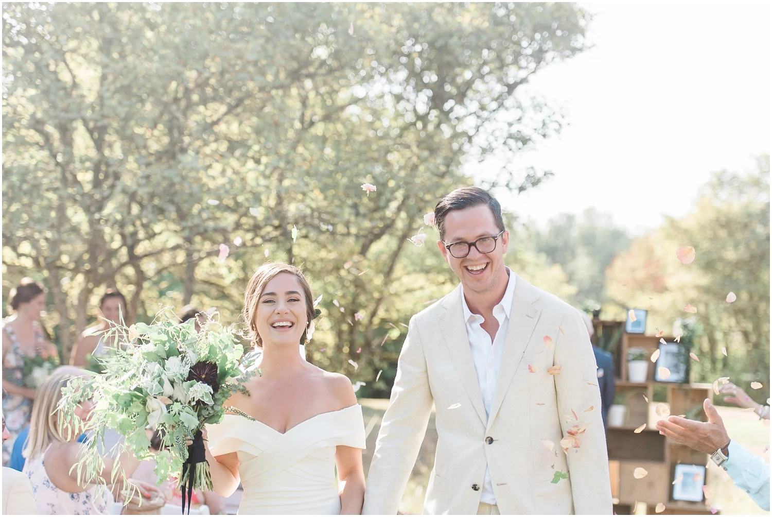 Minimalist, bold, garden wedding, BHLDN, PNW Bride, Seattle, Horticulture, PNW is Best, Classic Wedding, Minimalism
