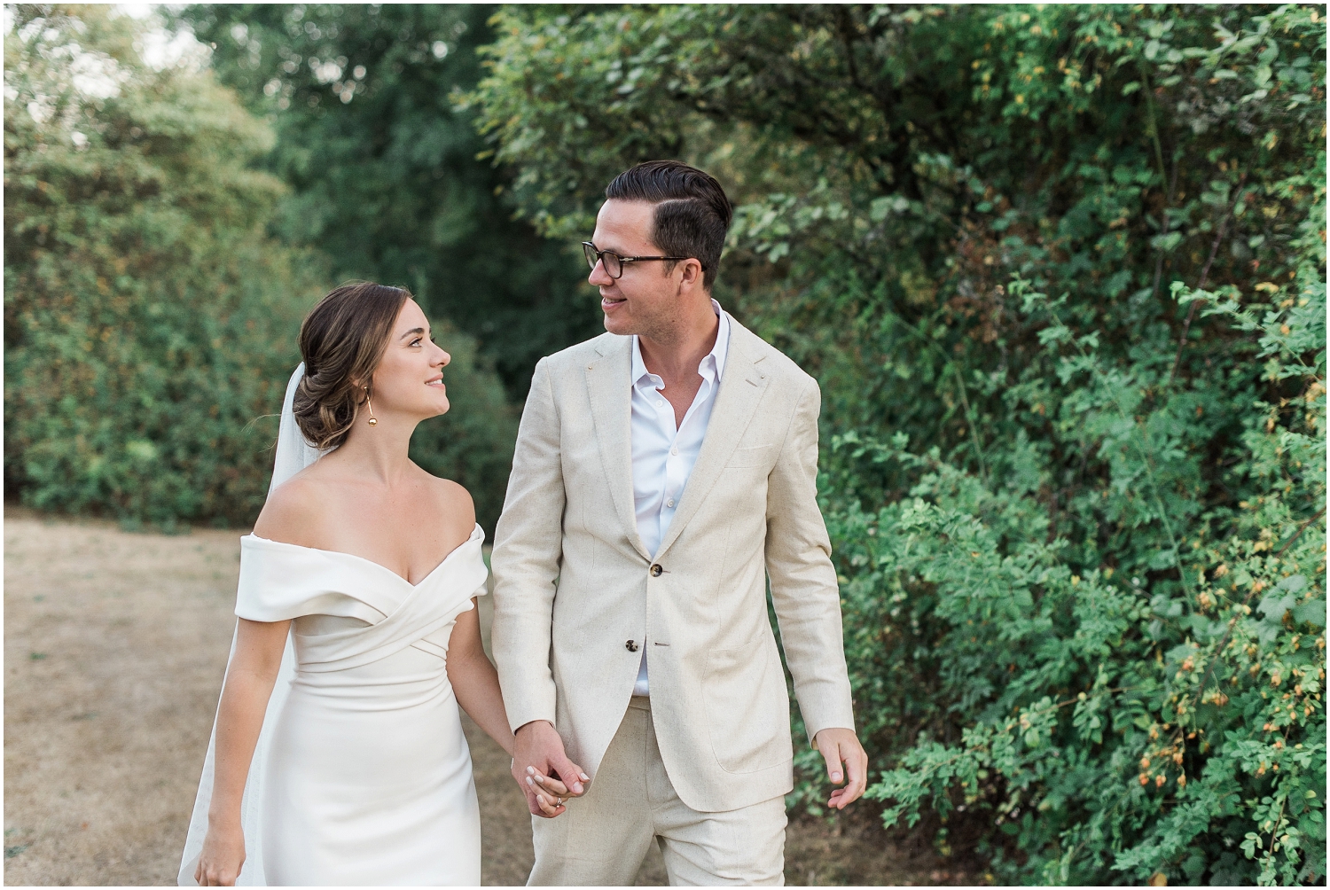  Minimalist, bold, garden wedding, BHLDN, PNW Bride, Seattle, Horticulture, PNW is Best, Classic Wedding, Minimalism 