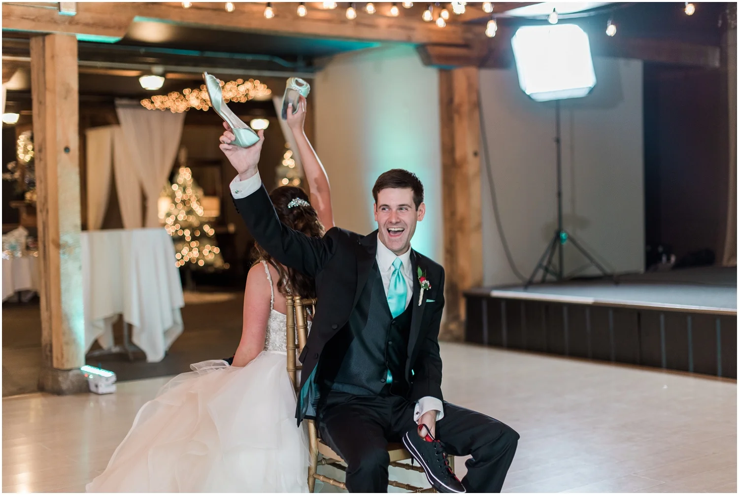 Snohomish Wedding Photographer, Lord Hill Farms, Winter Wedding, Christmas Wedding, Tiffany Teal, Starwars, MINI CLUB, Mini cooper,