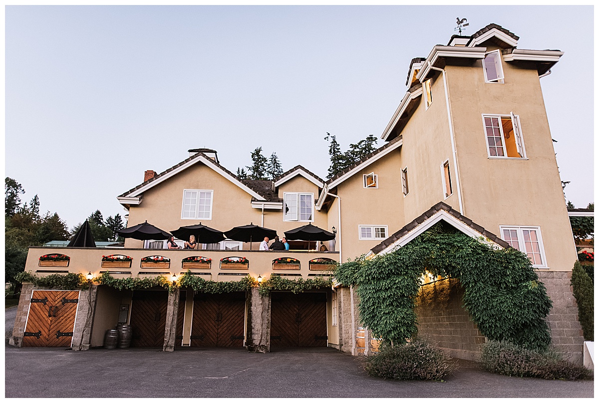 Chateau Lille wedding, Winter indoor PNW wedding, lodge, delille