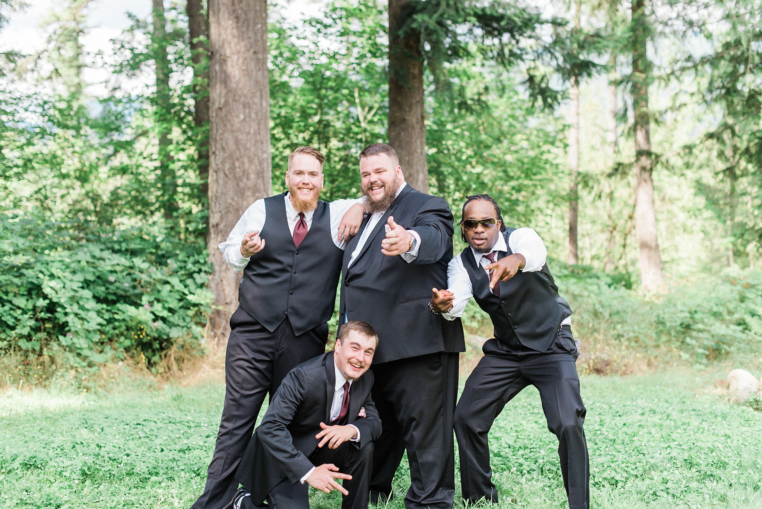 Rustic PNW backyard wedding - seattle wedding photographer