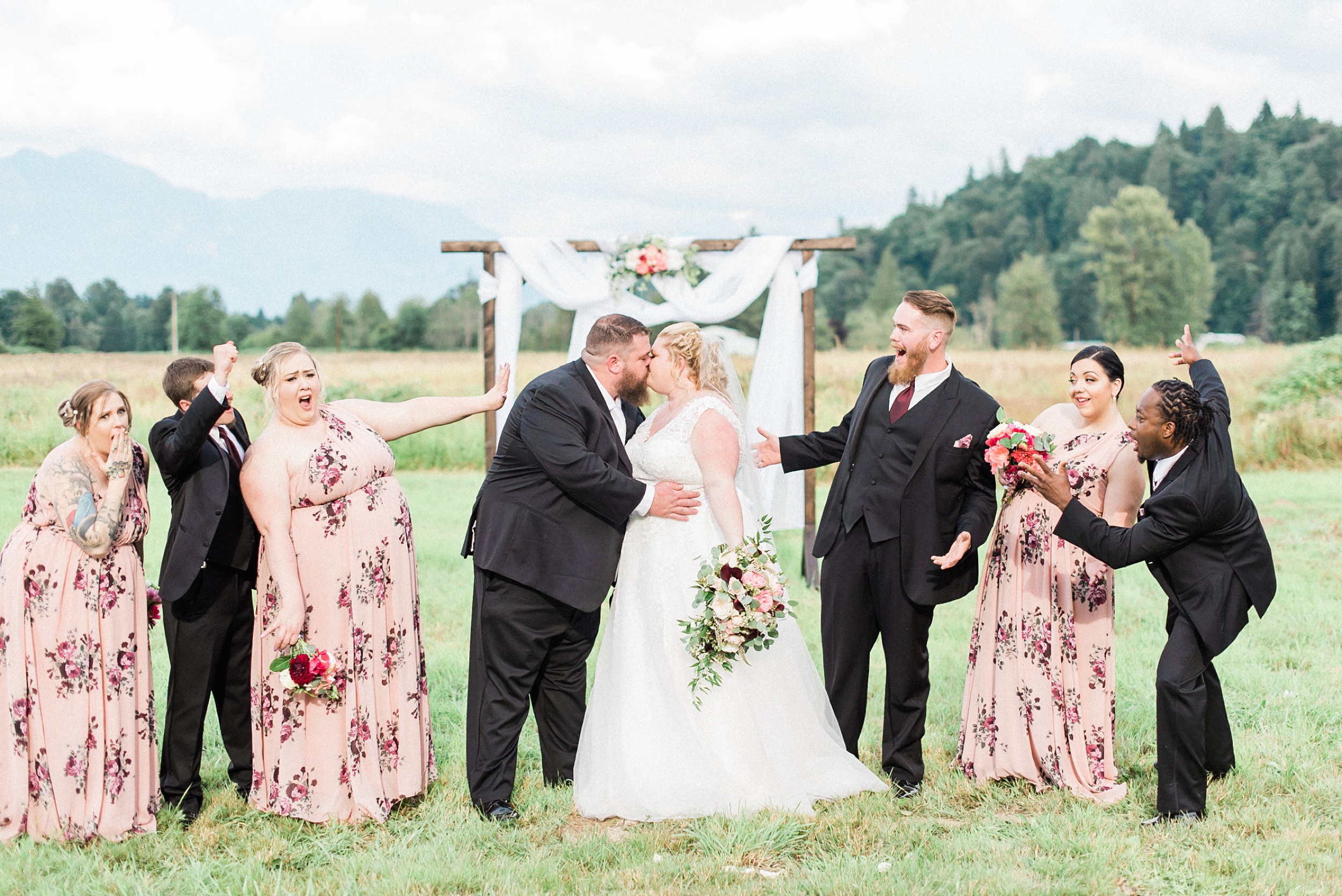 Rustic PNW backyard wedding - seattle wedding photographer