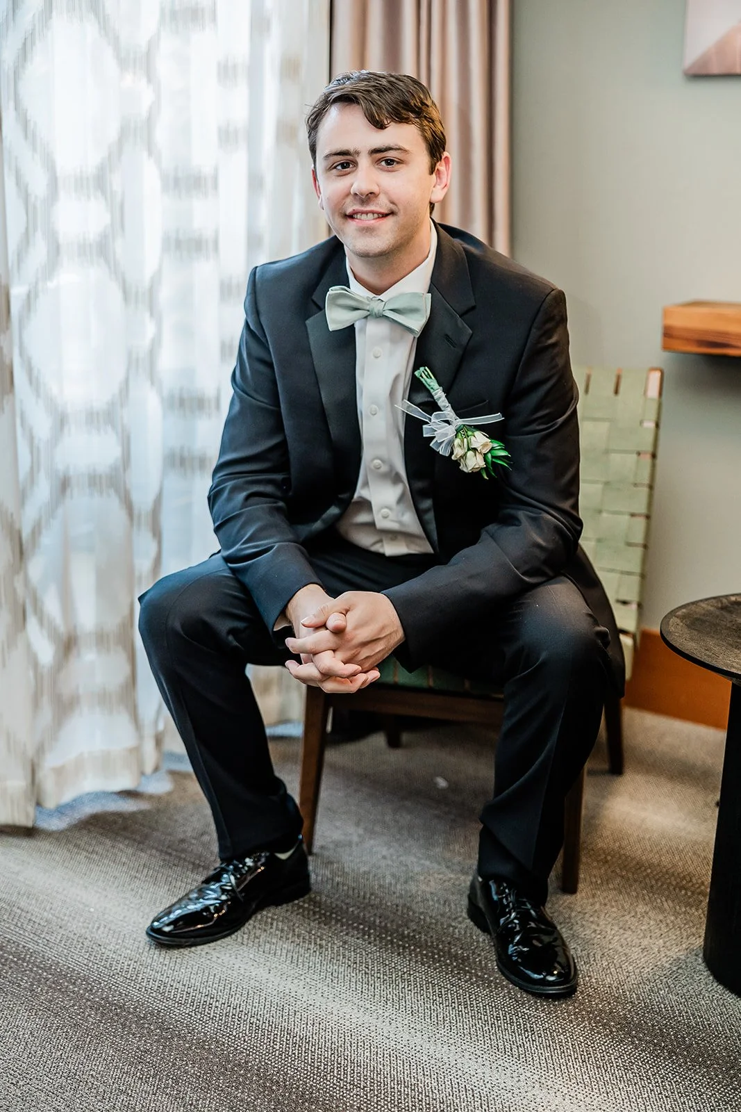 stephanie-jordan-willows-lodge-groom-cufflink-detail.jpg
