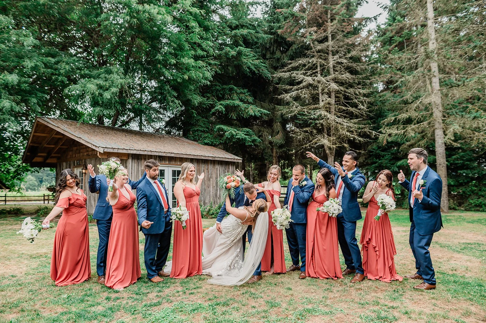 woodland-meadow-farms-bridal-party-laughing.jpg