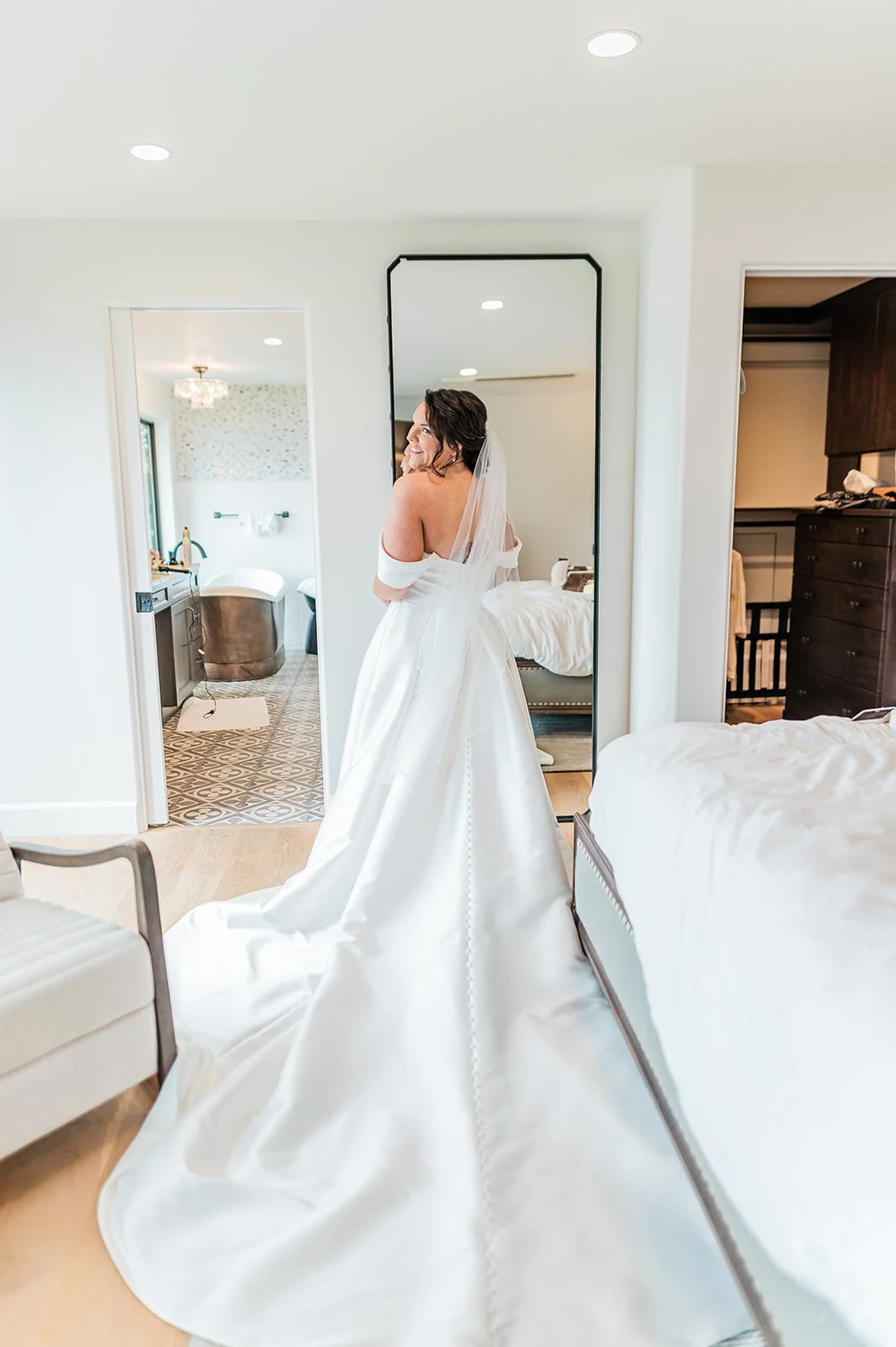 saltys-on-alki-wedding-2.jpg