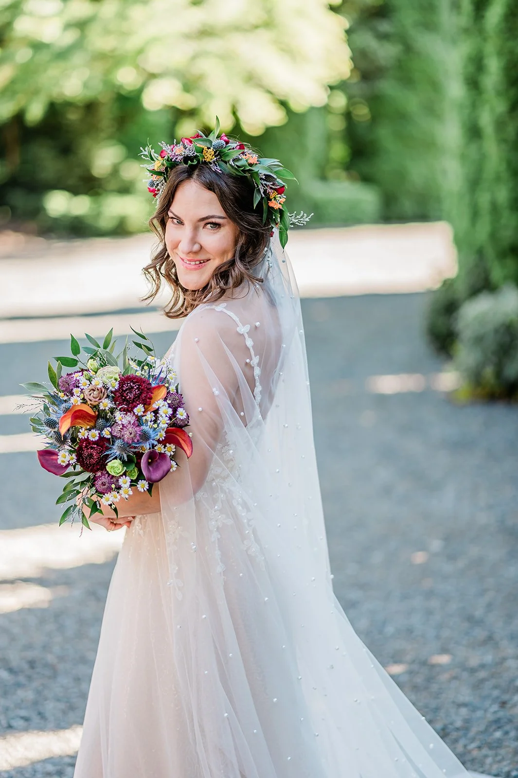 Jardin del Sol Wedding in Snohomish: Melissa &amp; Tiffany's Secret Garden Day