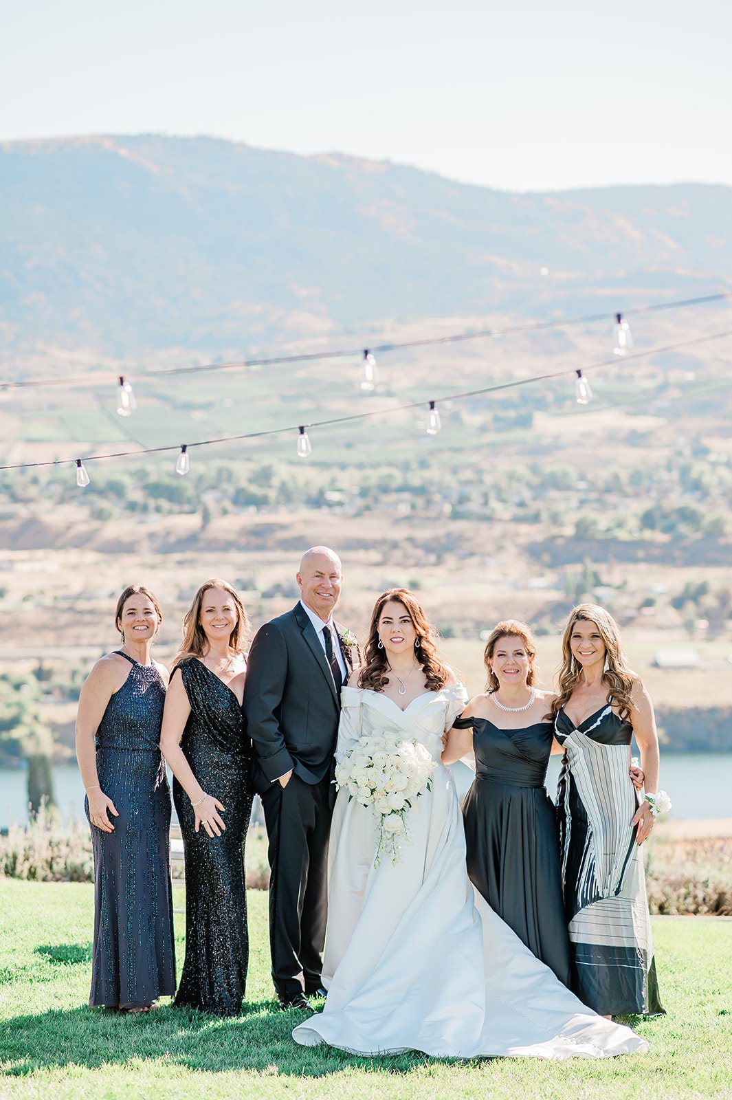 B. Jones Photography | seattle wa engagement photographer | seattle wedding photographer | wedding photographers near me | wedding pictures seattle | Woodmark Wedding | WENATCHEE, WA Wedding