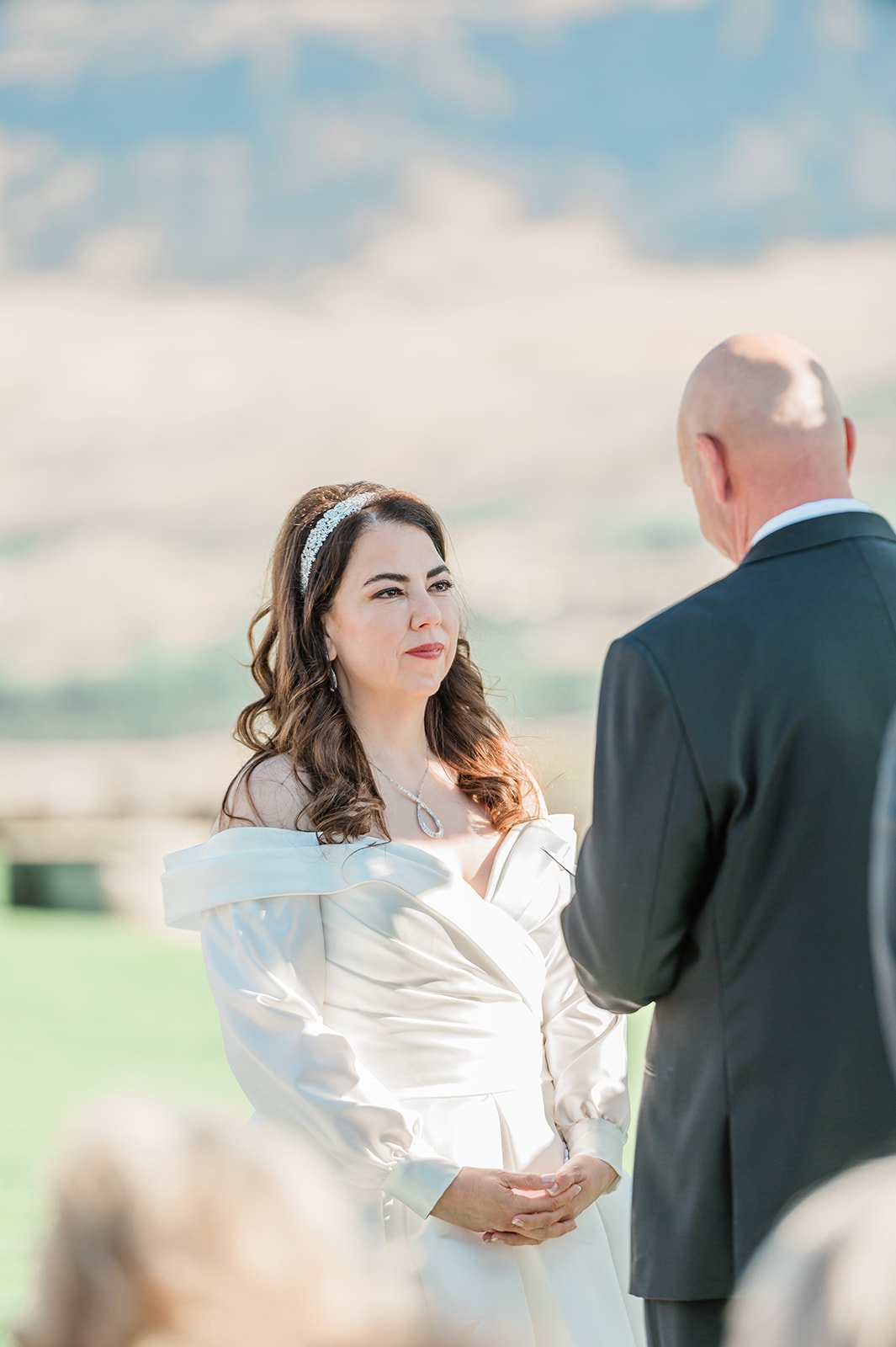 B. Jones Photography | seattle wa engagement photographer | seattle wedding photographer | wedding photographers near me | wedding pictures seattle | Woodmark Wedding | WENATCHEE, WA Wedding