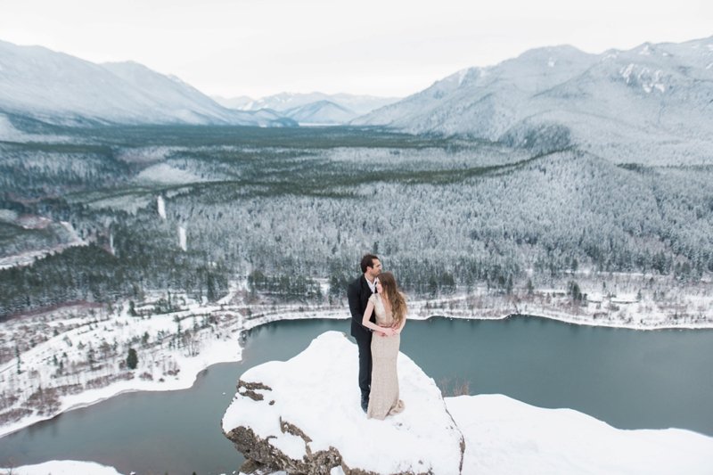 Rattlesnake Ledge Engagement Photos