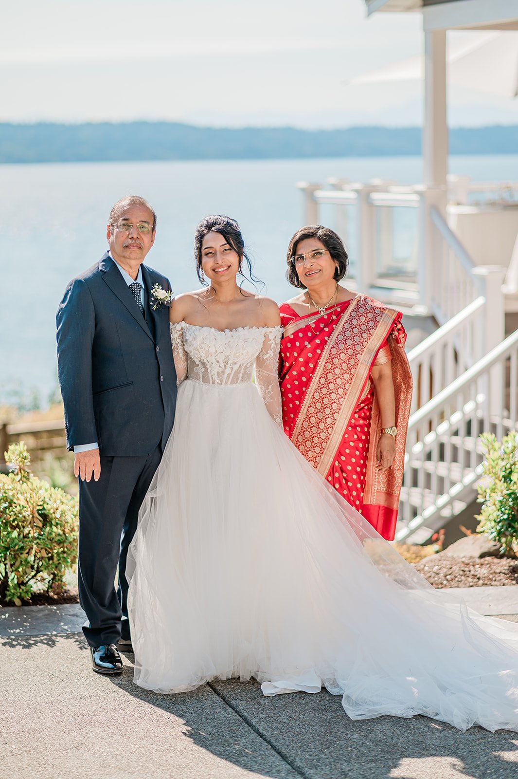 B. Jones Photography | seattle wa engagement photographer | seattle wedding photographer | wedding photographers near me | wedding pictures seattle | Woodmark Wedding | Dog Wedding Seattle