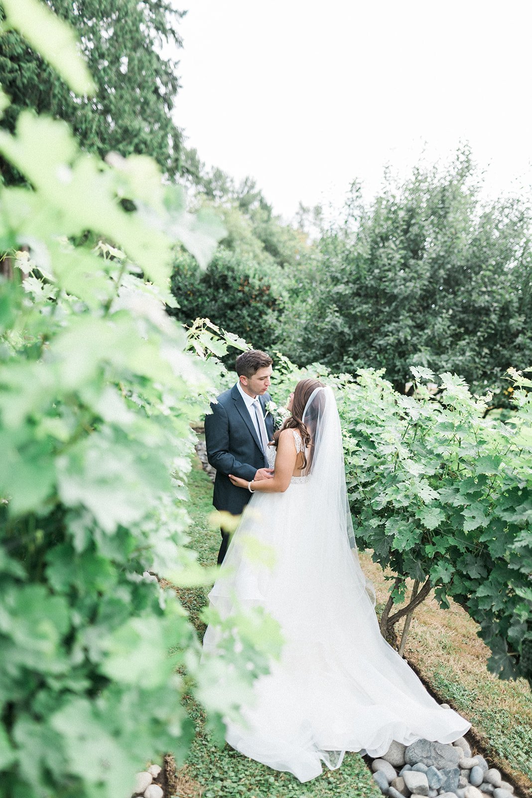 B. Jones Photography | seattle wa engagement photographer | seattle wedding photographer | wedding photographers near me | wedding pictures seattle