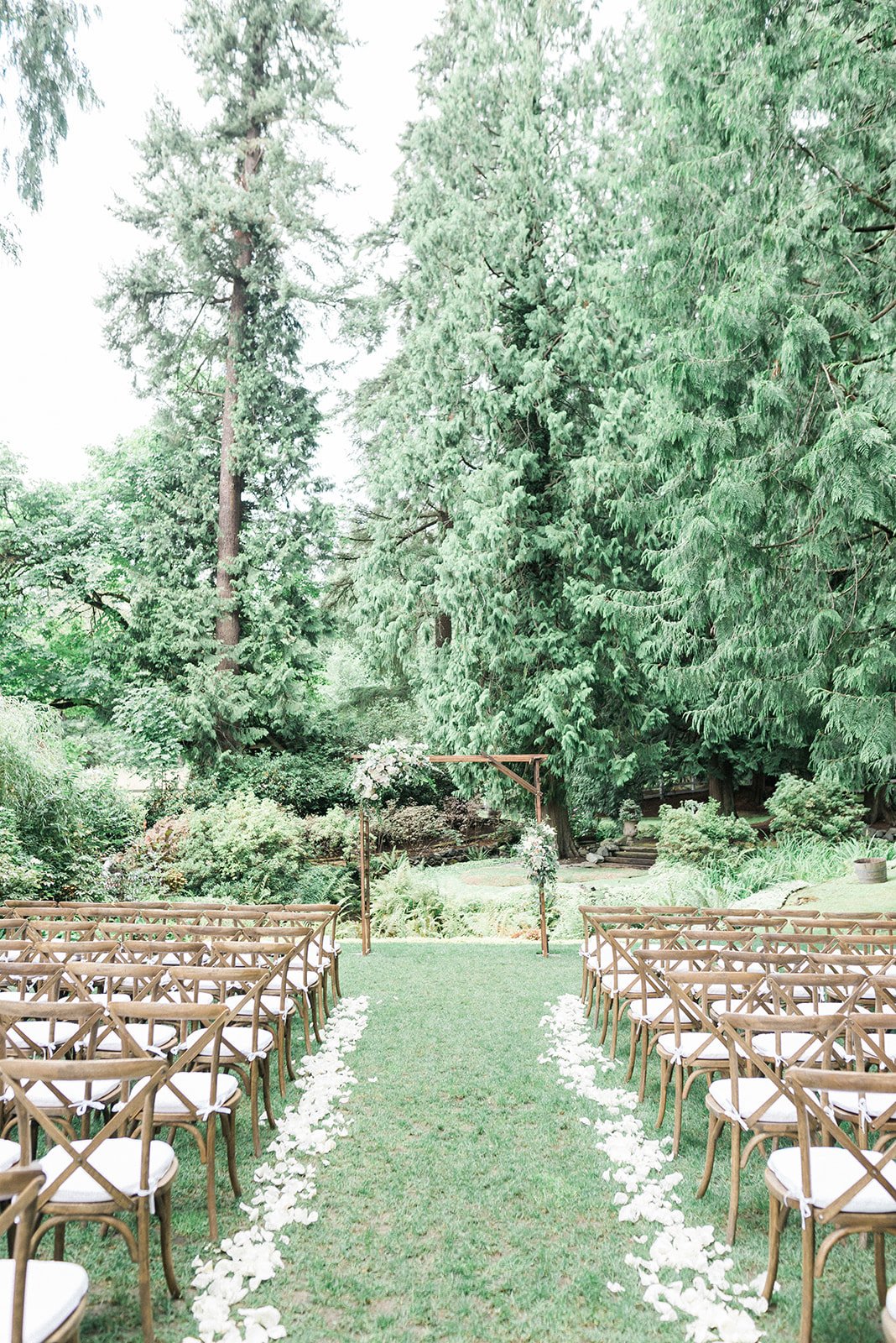 B. Jones Photography | seattle wa engagement photographer | seattle wedding photographer | wedding photographers near me | wedding pictures seattle