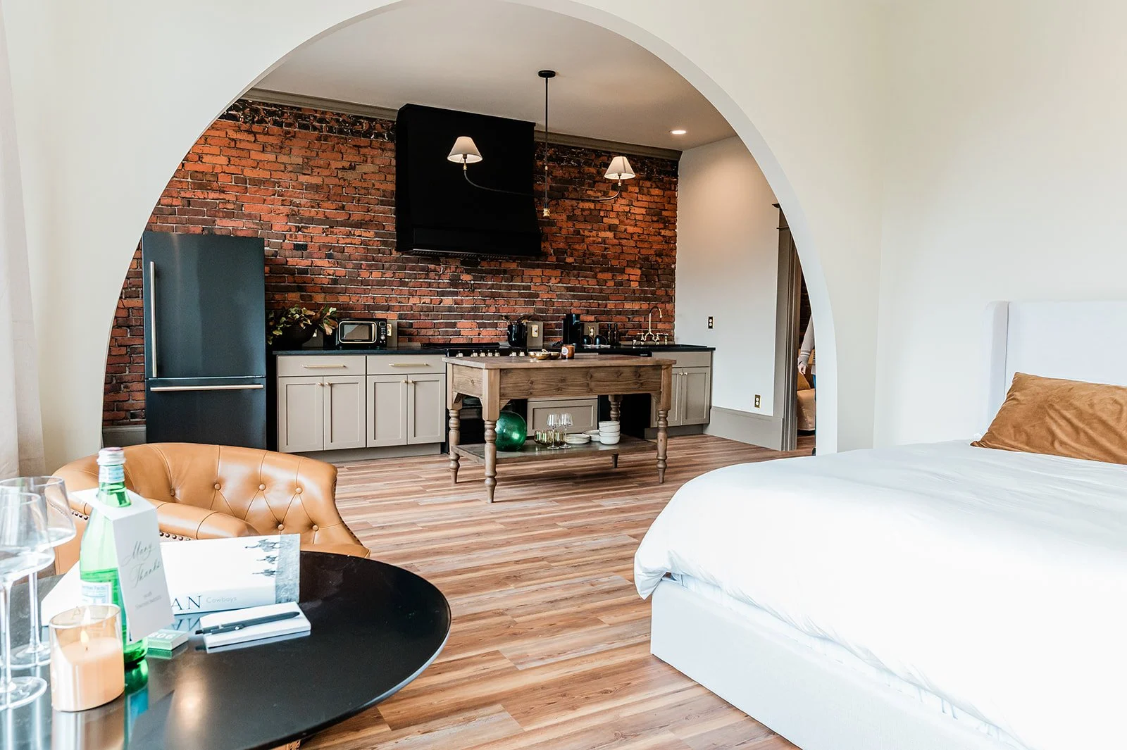 908 snohomish suites — Union Block building at 908 First Street, historic downtown Snohomish WA