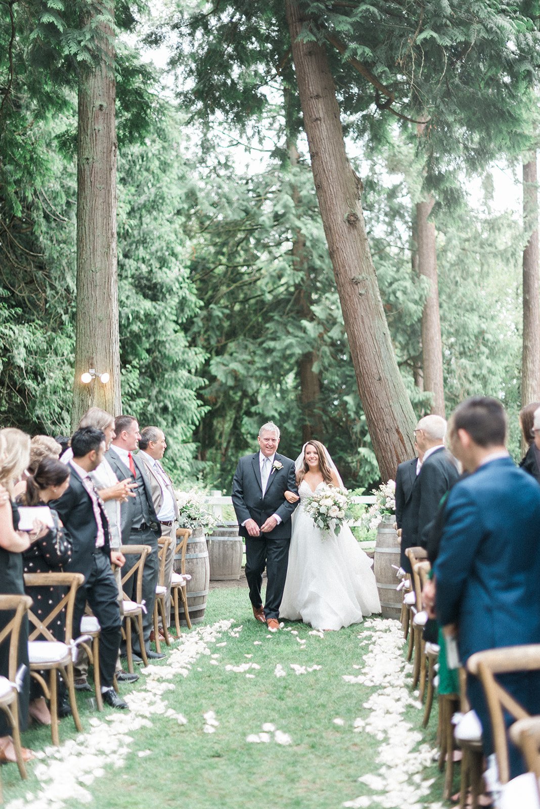 B. Jones Photography | seattle wa engagement photographer | seattle wedding photographer | wedding photographers near me | wedding pictures seattle