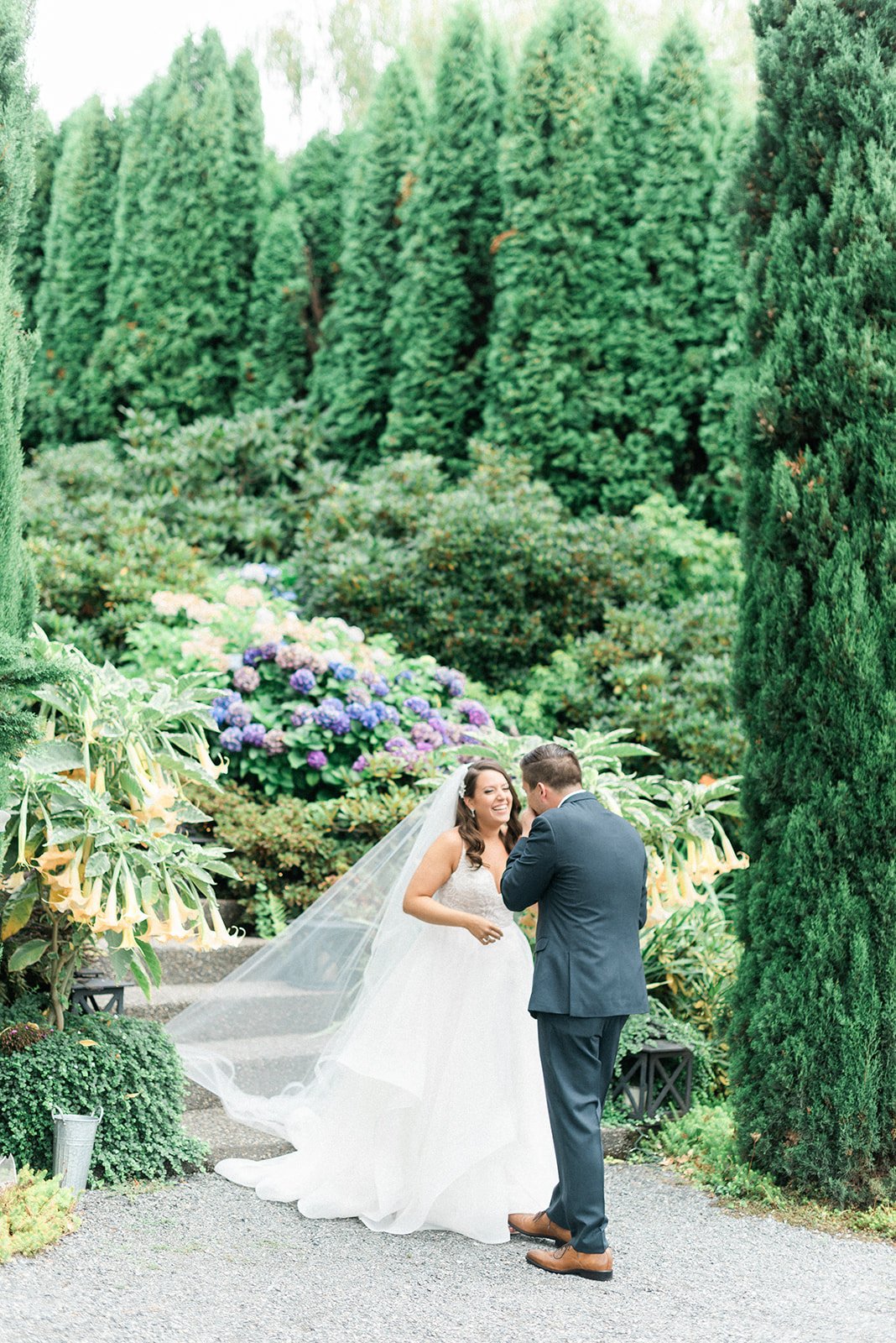 B. Jones Photography | seattle wa engagement photographer | seattle wedding photographer | wedding photographers near me | wedding pictures seattle