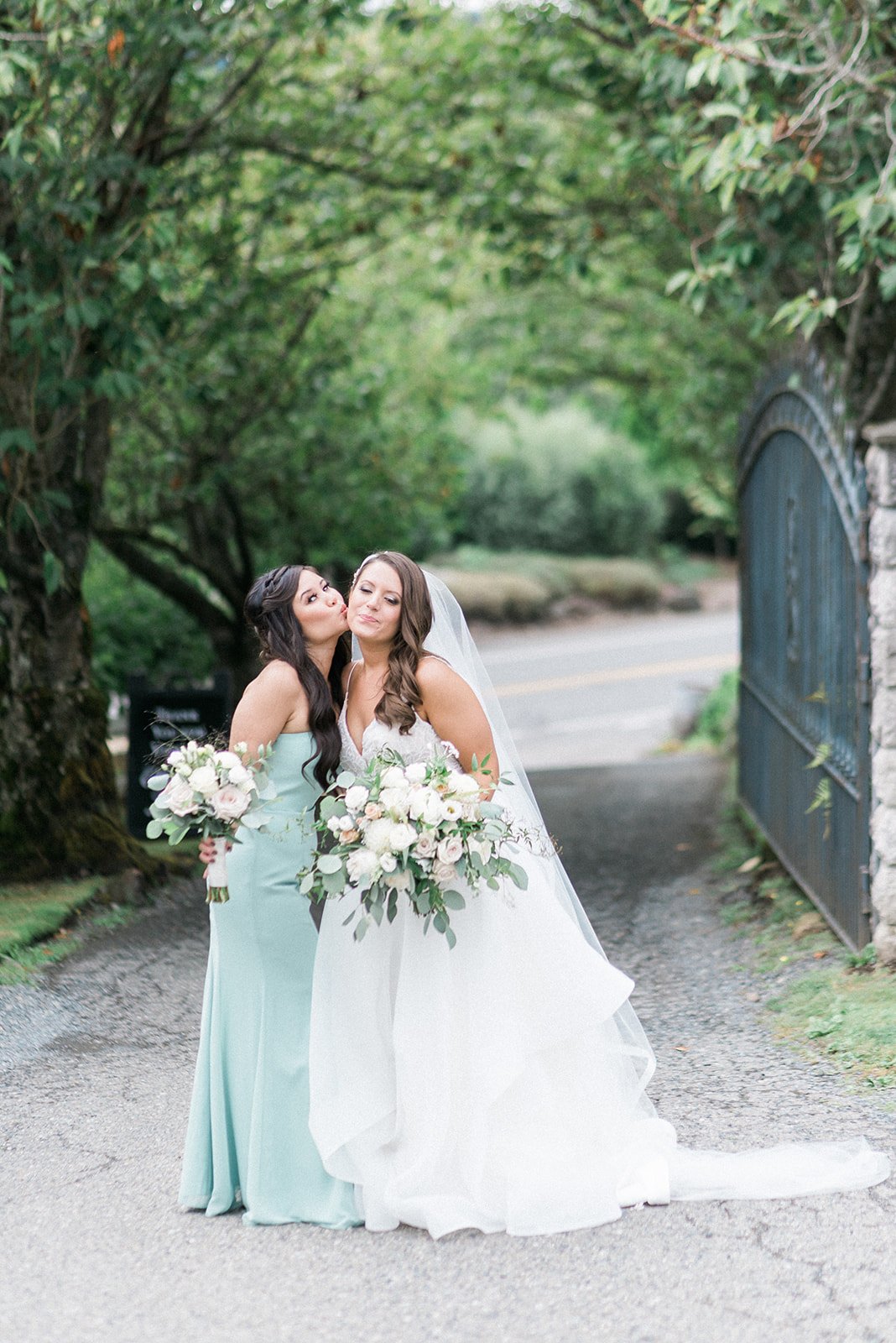 B. Jones Photography | seattle wa engagement photographer | seattle wedding photographer | wedding photographers near me | wedding pictures seattle