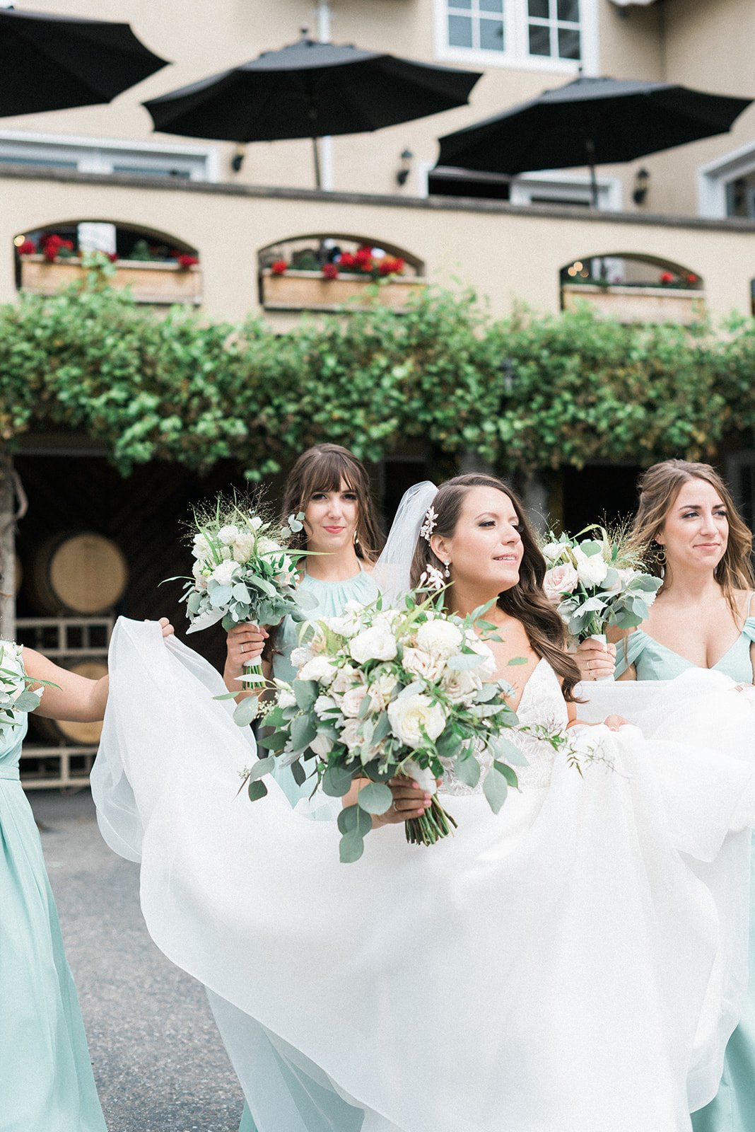 B. Jones Photography | seattle wa engagement photographer | seattle wedding photographer | wedding photographers near me | wedding pictures seattle