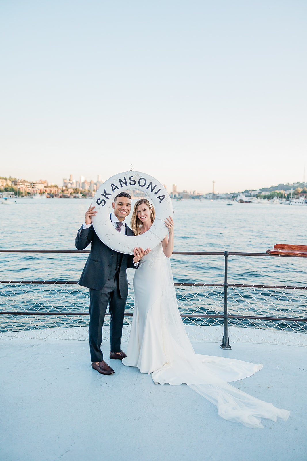 B. Jones Photography | seattle wa engagement photographer | seattle wedding photographer | wedding photographers near me | wedding pictures seattle